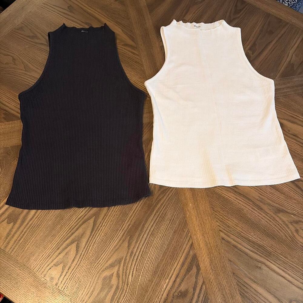 Bundle of 2 black and